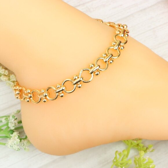 "Handmade Anklet – Elegant & Delicate Jewelry for Women | UNVRC1607 - Picture 9 of 10